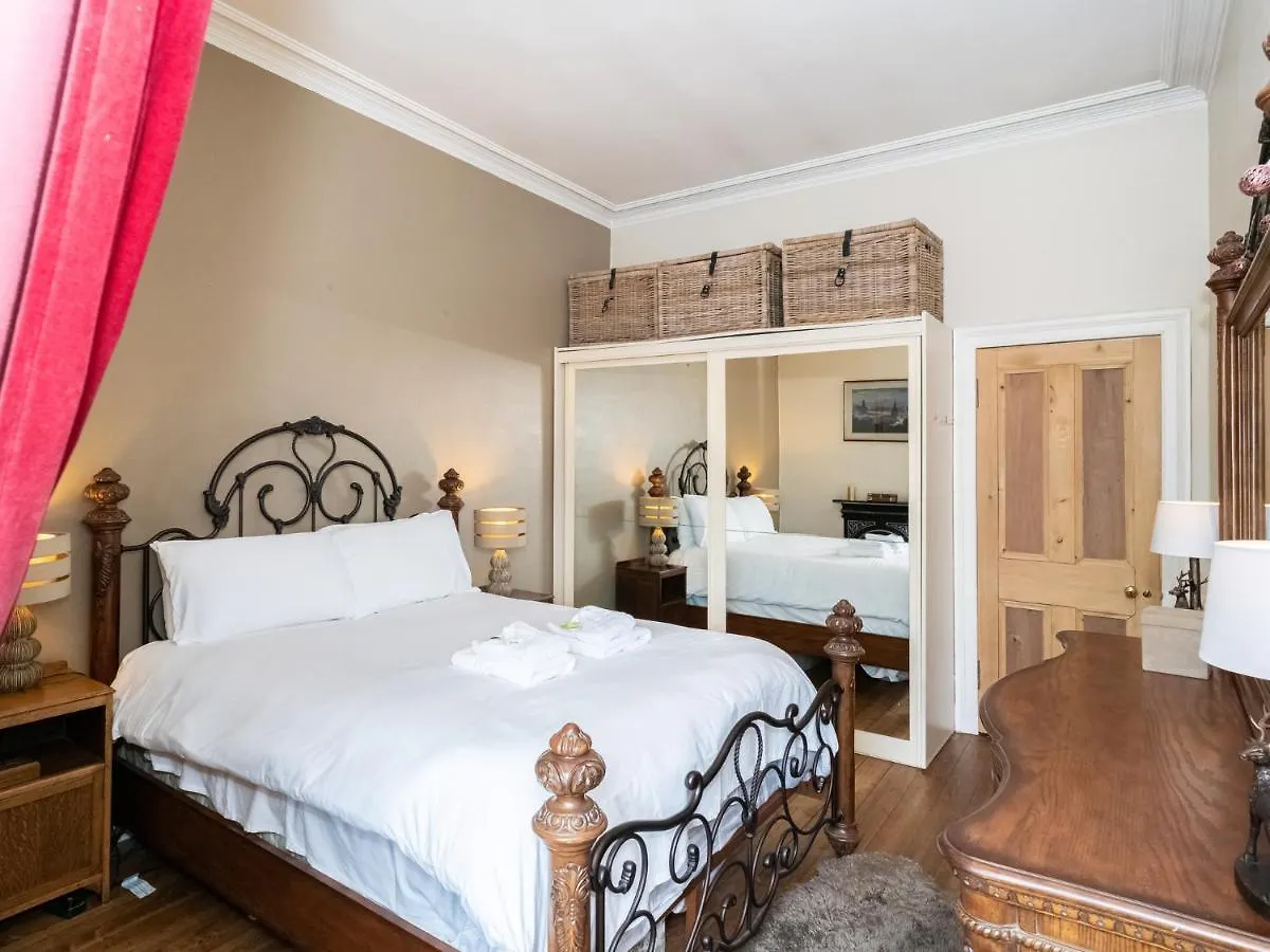Apartmán Pass The Keys Quiet 2Beds Flat With High Ceilings And Great Views Edinburgh Velká Británie
