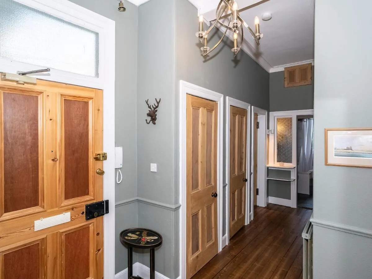 エディンバラPass The Keys Quiet 2Beds Flat With High Ceilings And Great Viewsアパートメント 0*, エディンバラ イギリス