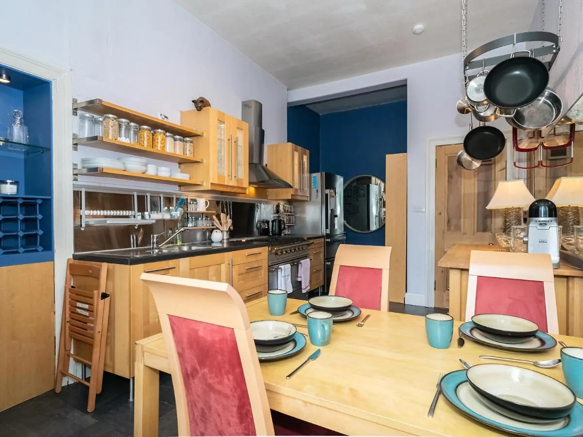 Pass The Keys Quiet 2Beds Flat With High Ceilings And Great Views Apartment Edinburgh