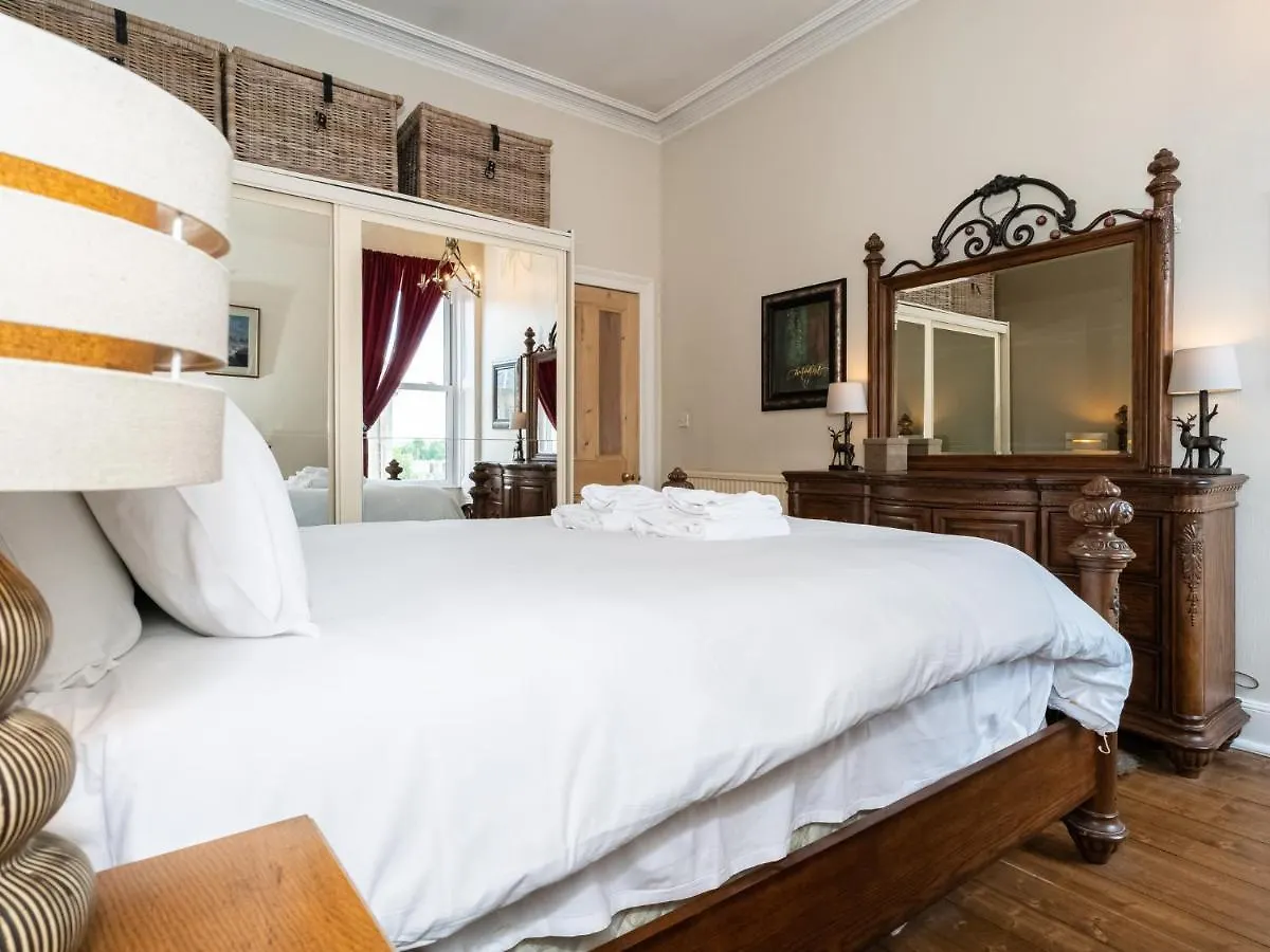 エディンバラPass The Keys Quiet 2Beds Flat With High Ceilings And Great Viewsアパートメント