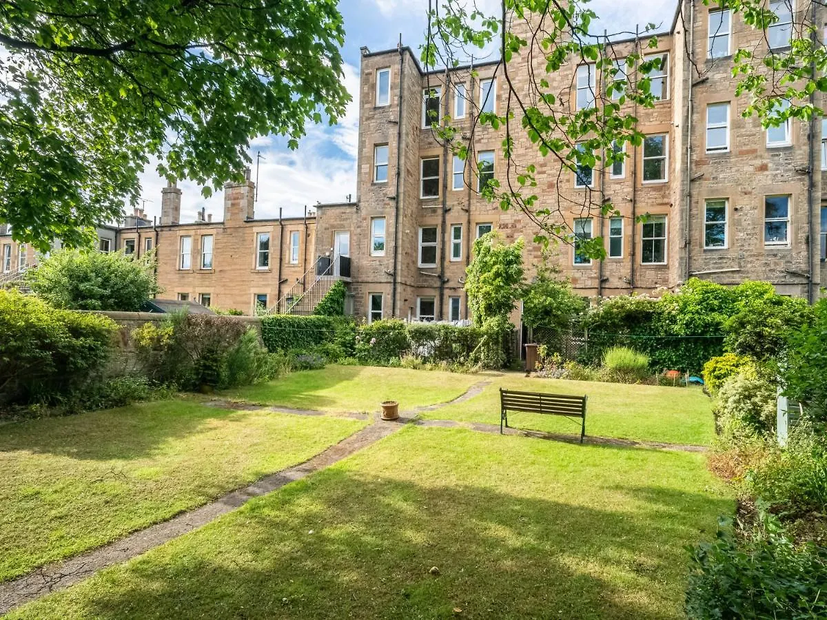 Pass The Keys Quiet 2Beds Flat With High Ceilings And Great Views Apartment Edinburgh